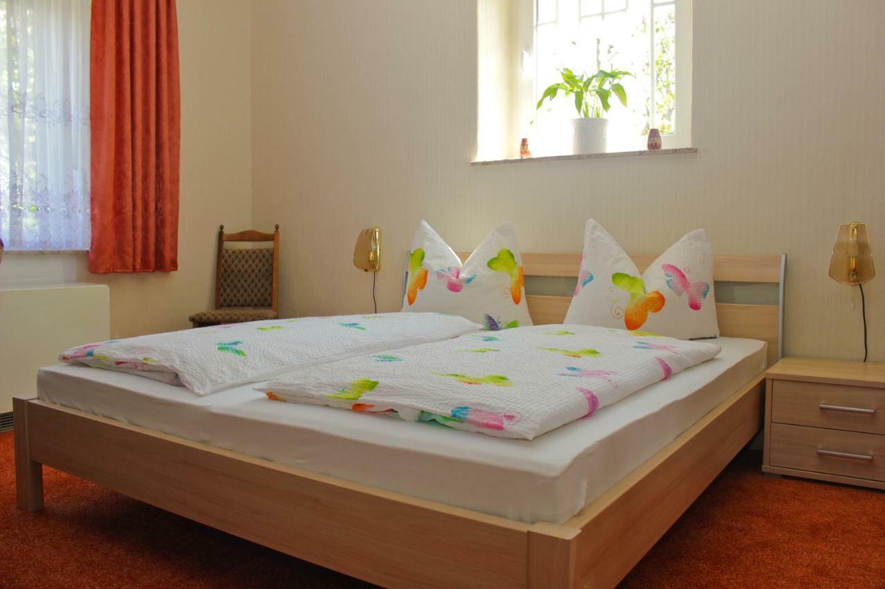 Zum Dorfschullehrer Apartment Lubbenau Bagian luar foto